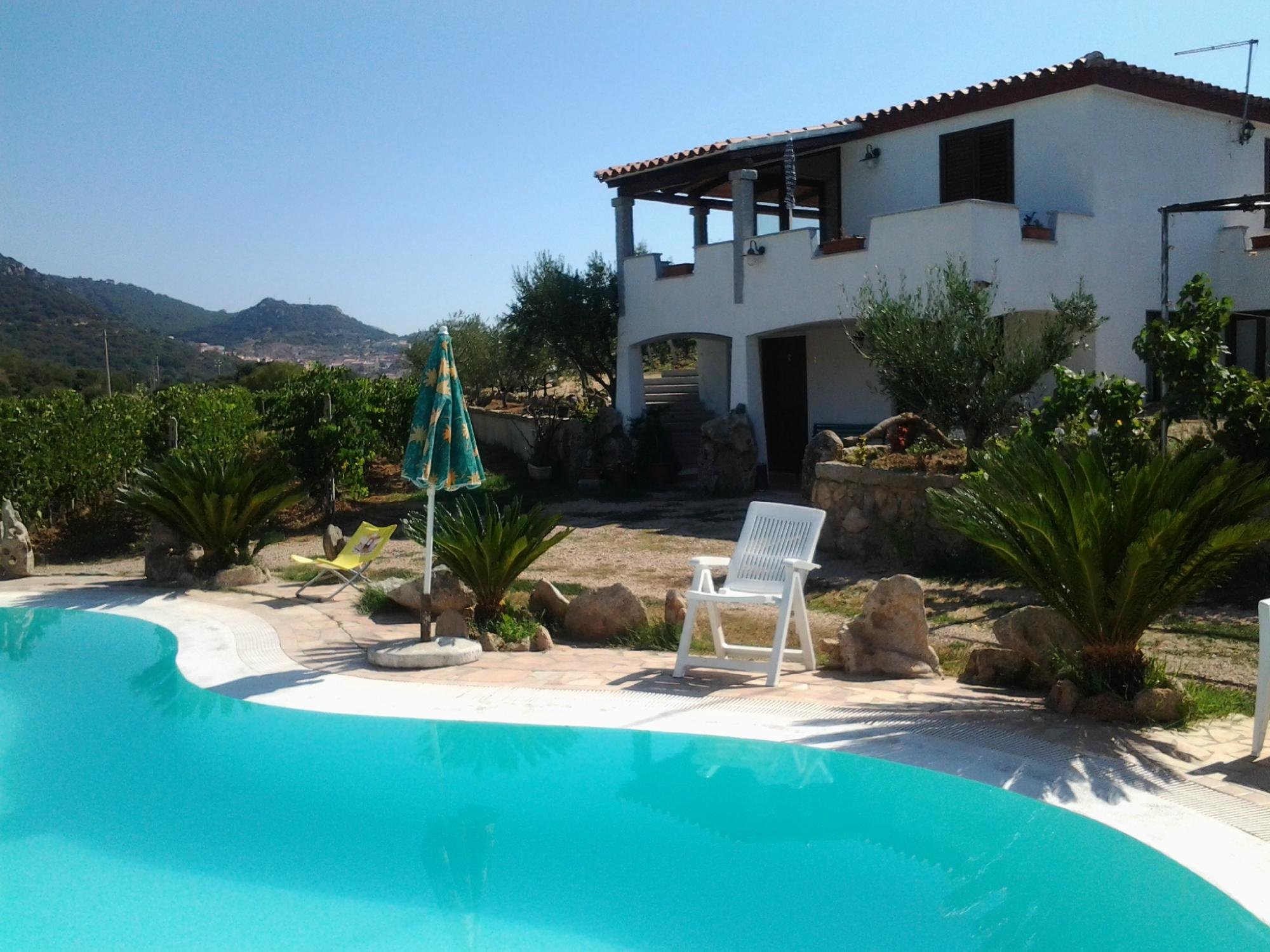 B&B 도모 데 레스테블라스 (Agriturismo B&B Domo de Resteblas, Berchidda) - 호텔 리뷰 & 가격 비교