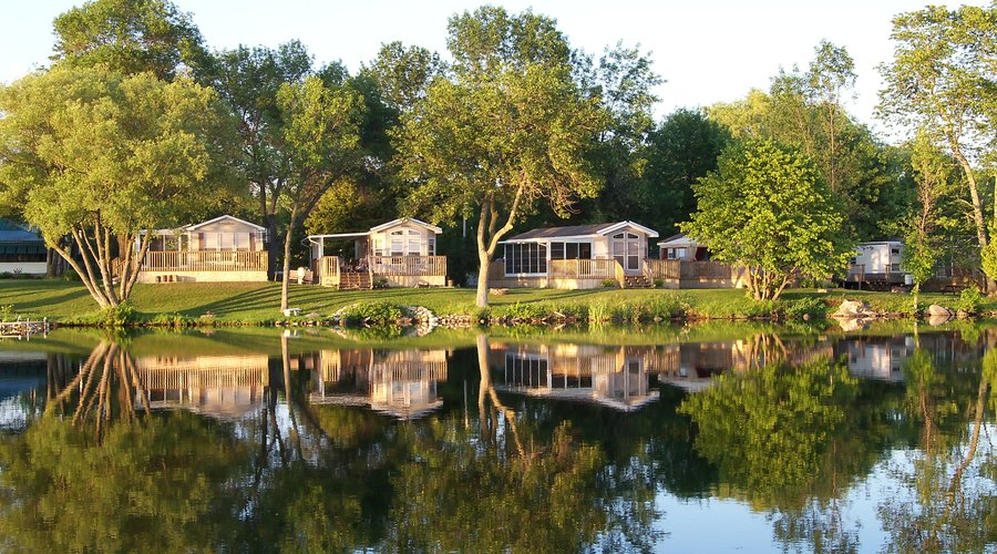 Waterfront Cottages at Woodland Estate