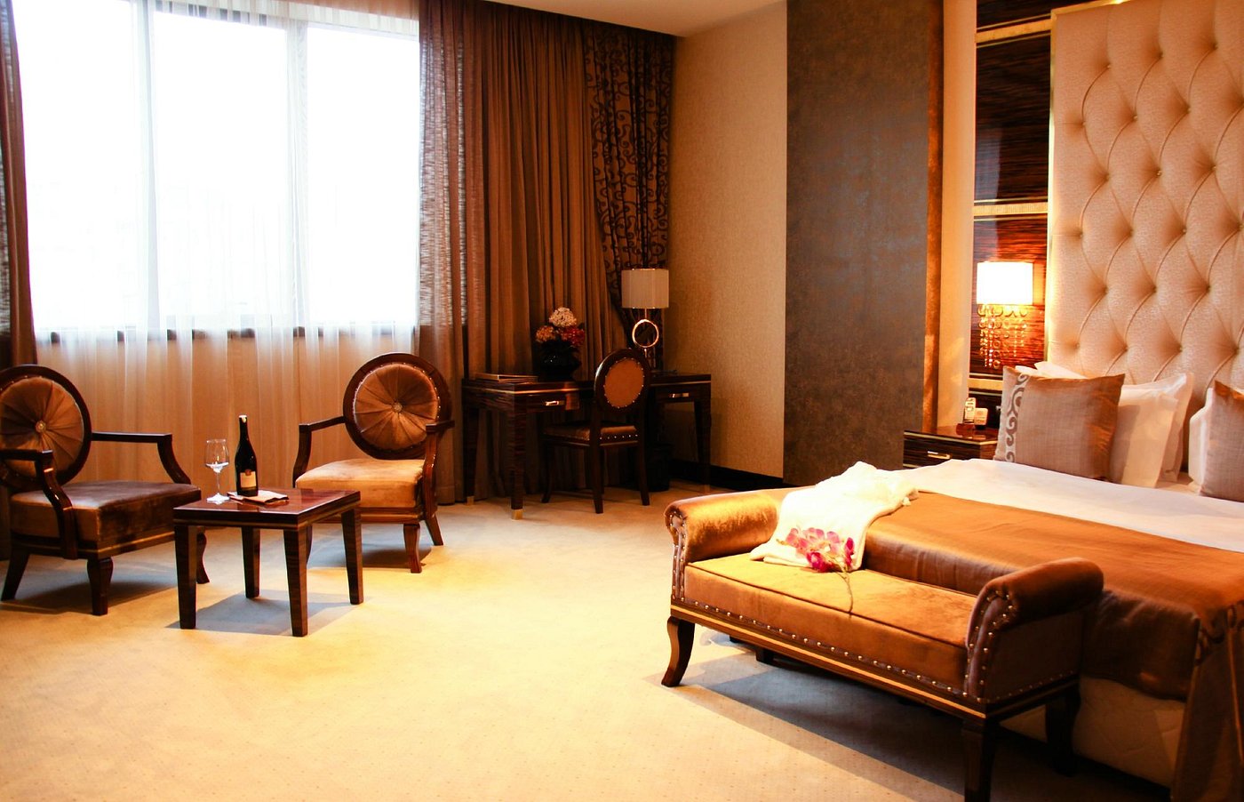 Сапфир баку. INTERCONTINENTAL Hotel Баку Азербайджан. Отель сапфир Баку. Отель Royal Sapphire Баку.