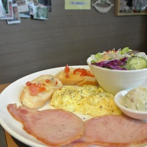 Nice breakfast
