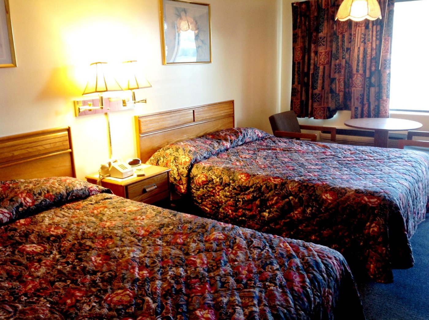 COUNTRY NIGHTS INN - Prices & Motel Reviews (West Union, Ohio)