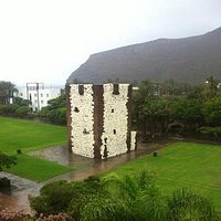 Foto de la "Torre del Conde" desde un hotel