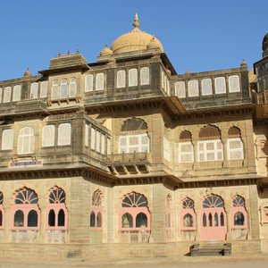                   MANDVI PALACE
                