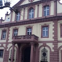Rathaus von vorne