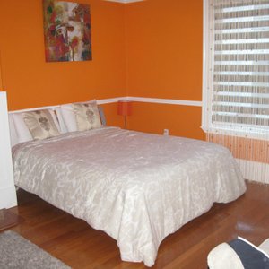 Top floor room with insufficient blinds