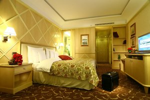 Room & Suite