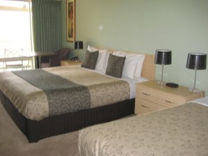 Room & Suite