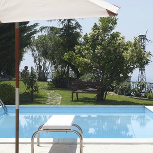 un tuffo in piscina