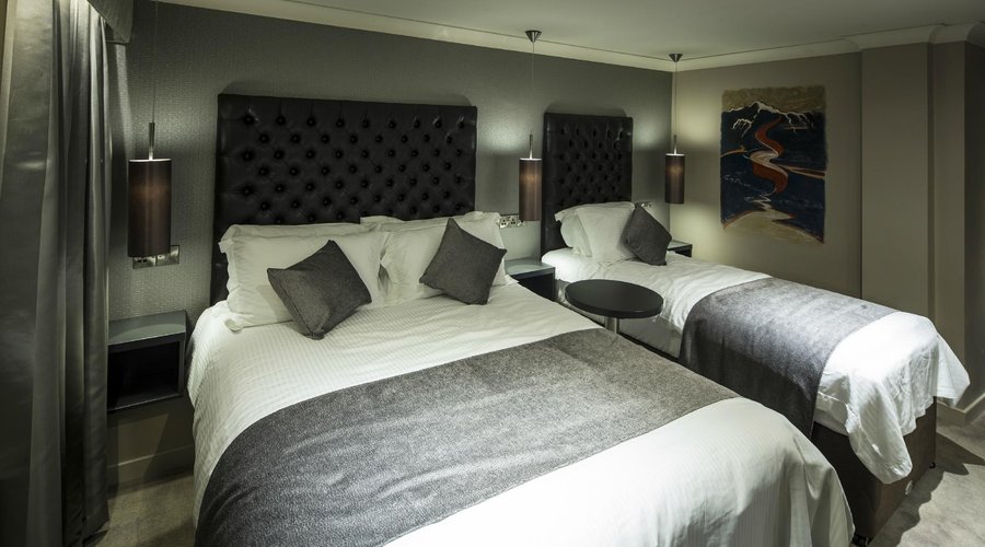 Twin Bedroom
