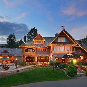 Timberlake's Restaurant and The Bob Timberlake Inn at Chetola Resort
