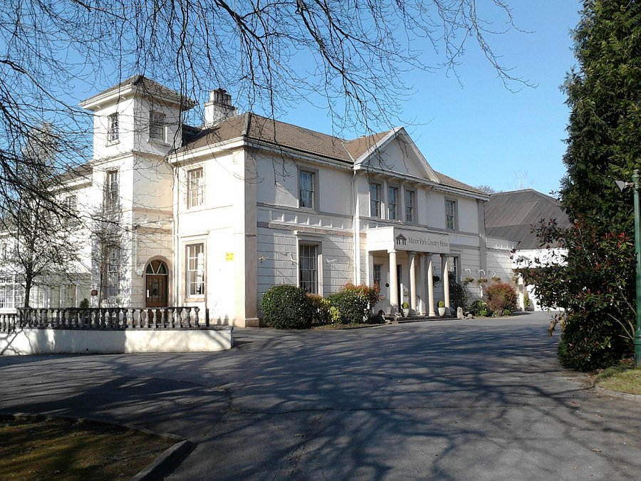 MANOR PARK COUNTRY HOUSE Prices & Hotel Reviews (Clydach, Wales