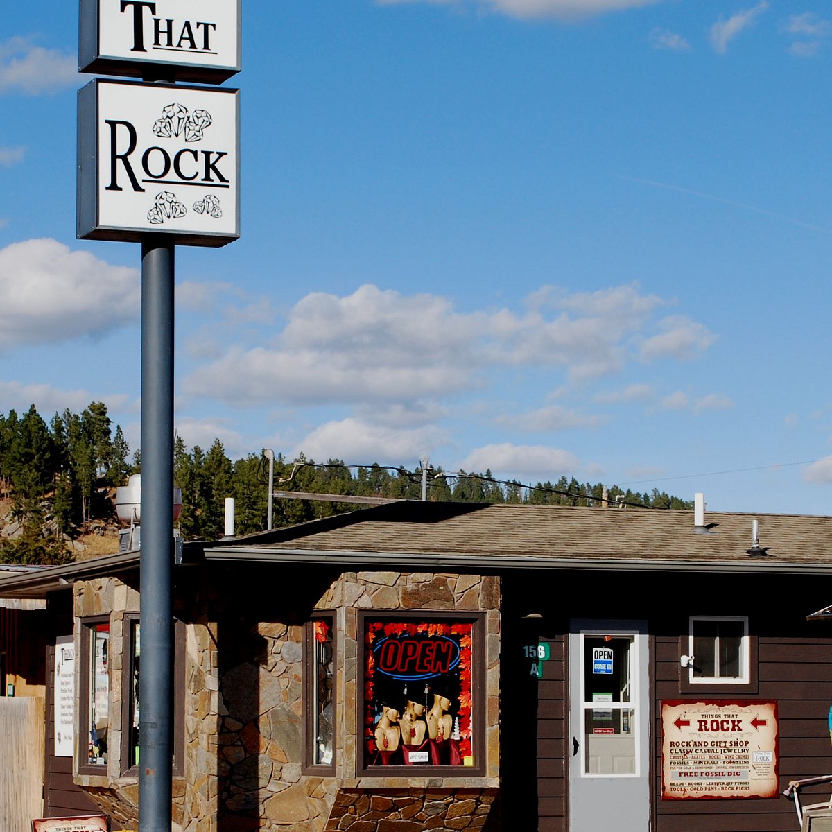 City things. Хилл Сити Южная Дакота. Рок-Хилл. Rock Hill City. Powder House Lodge.