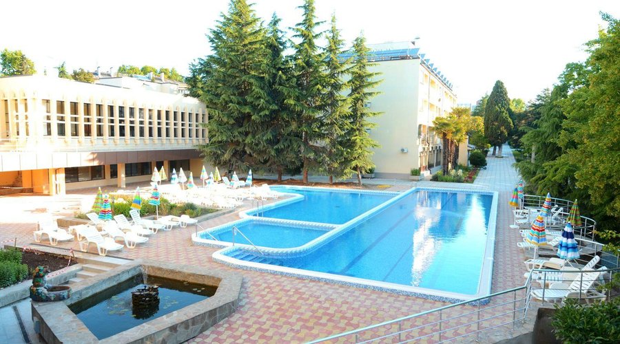 Открытые бассейны: спортивный 25 м., детский, для акваэробики