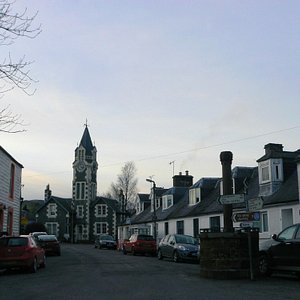                   Looking up the main street of Moniaive.
                