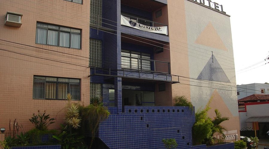                   Fachada Hotel
                