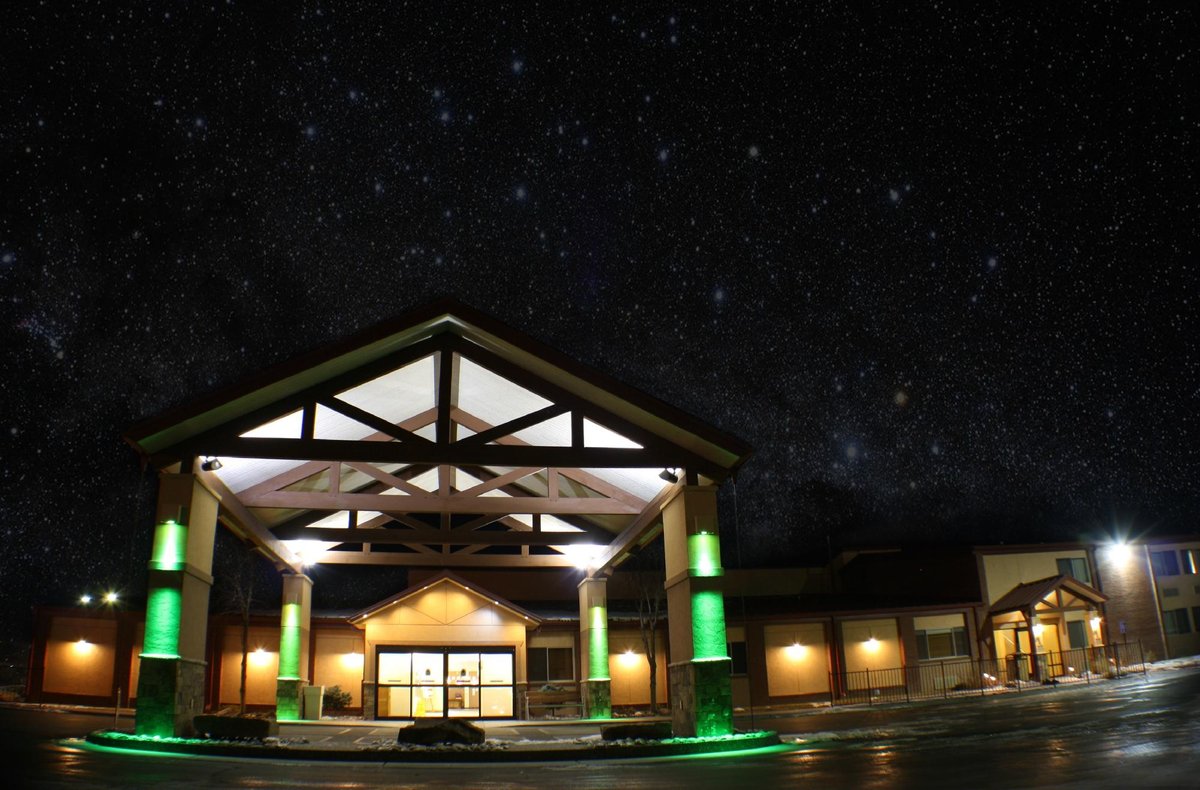 Holiday Inn Riverton-Convention Center, an IHG hotel Bar or Lounge ...