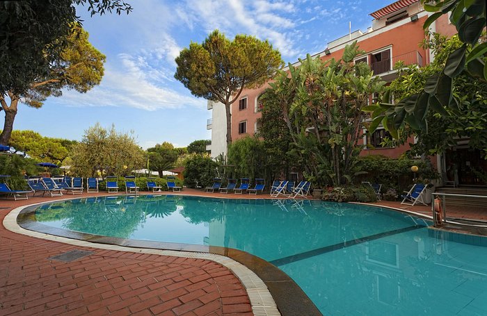 Foto e recensioni della piscina dell'Hotel San Valentino Terme - Tripadvisor