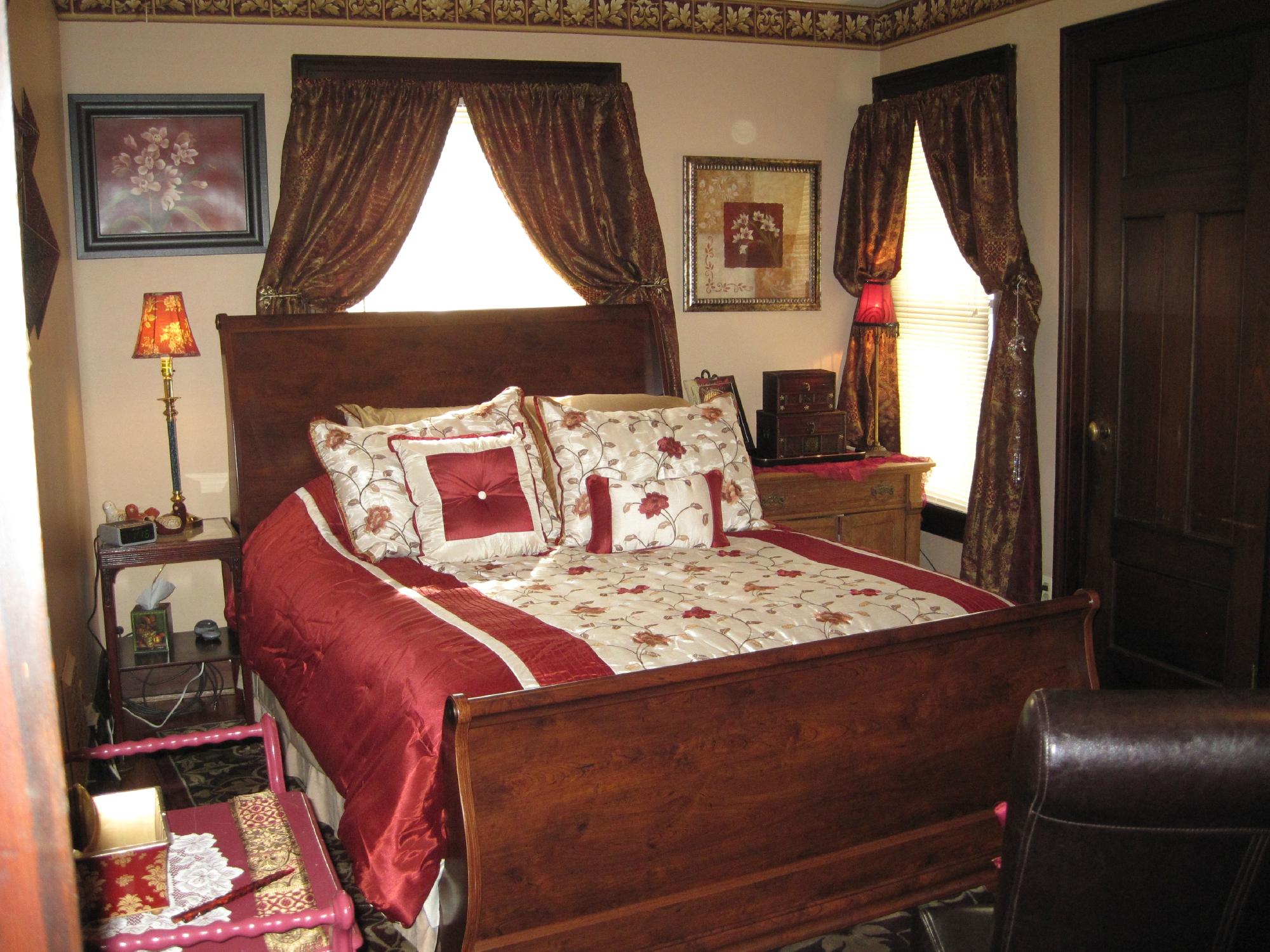 ROSE GARDEN BED AND BREAKFAST - B&B Reviews (Rochester, NY)