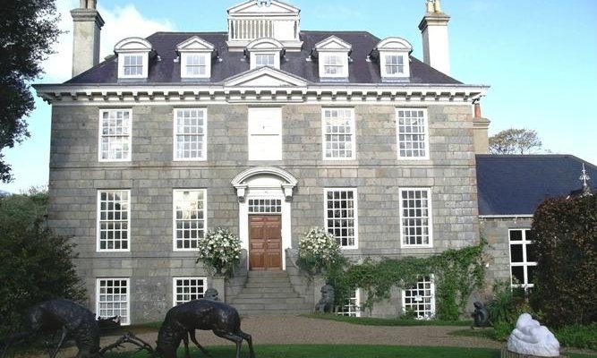 Sausmarez Manor