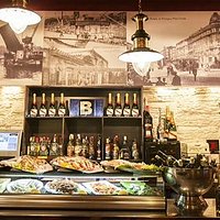 NUESTRA RENOVADA BARRA