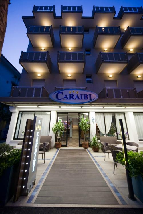 HOTEL CARAIBI (Rimini, Italia - Rivazzurra): Opiniones Y Precios