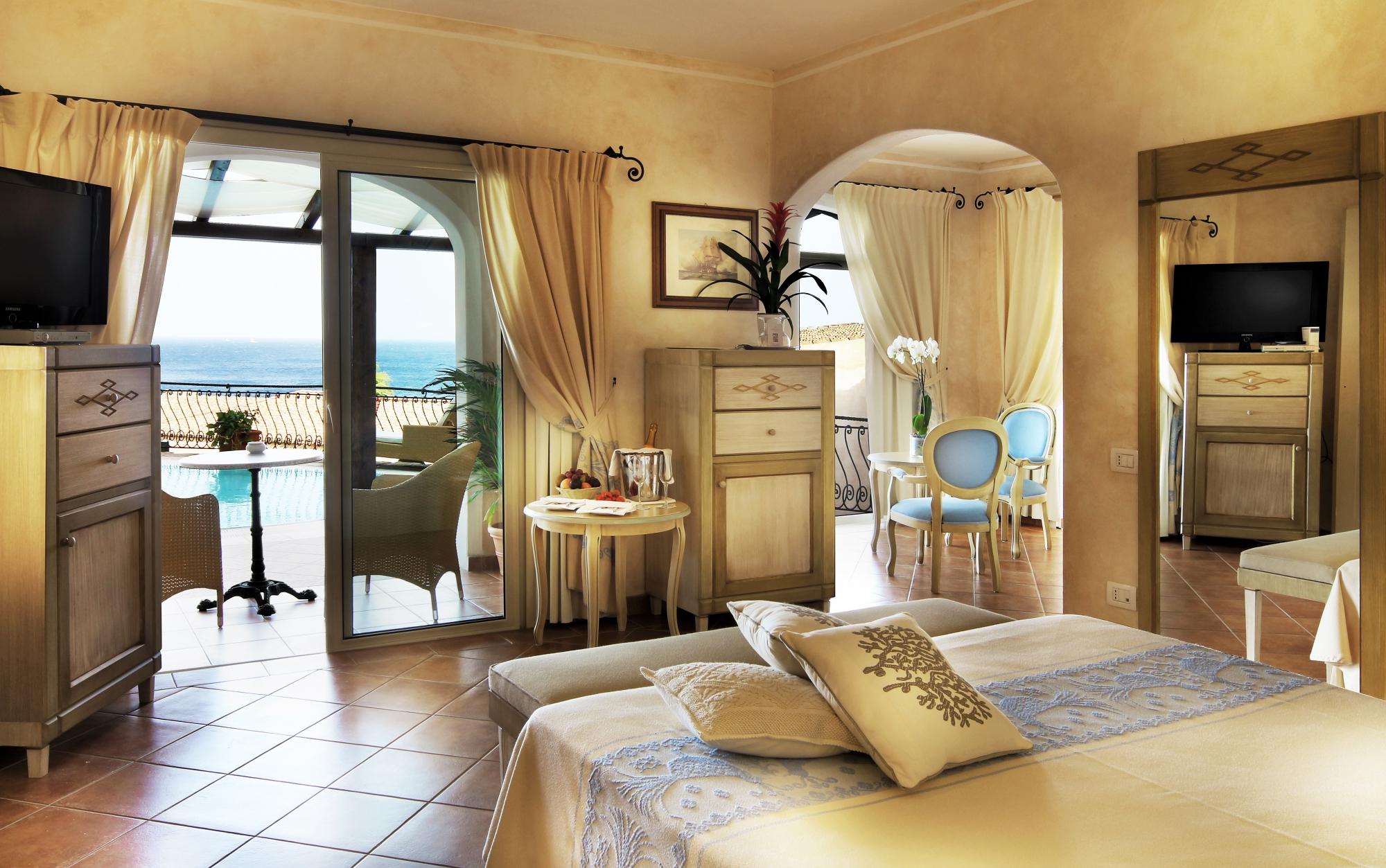 Hotel photo 6 of Colonna Resort.
