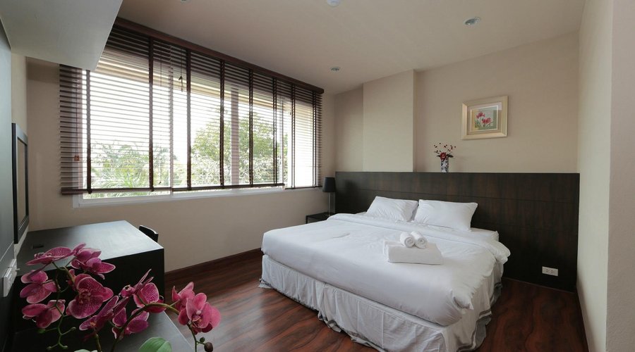 Master bedroom kingsize