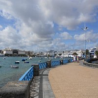 Promenade around El Charco de San Gines