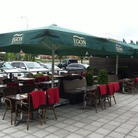 Uteservering med sofa