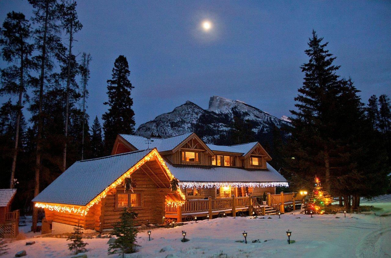 BANFF LOG CABIN B&B - Updated 2024 Reviews (Alberta)