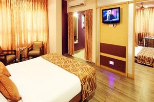 Room & Suite