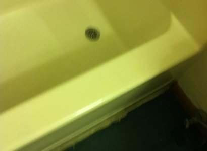                   bathtub
                