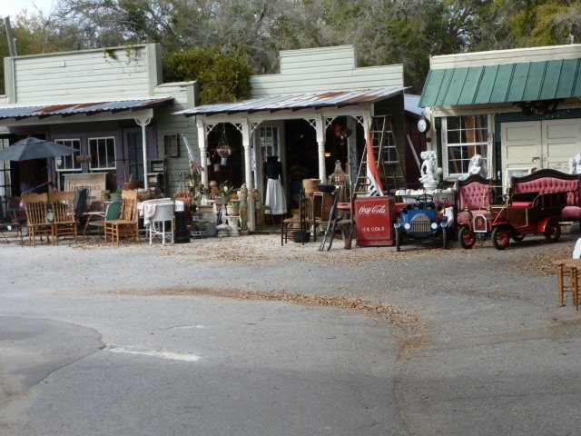 Renninger's Vintage Antique Center & Farmer's Flea Market (Mount Dora