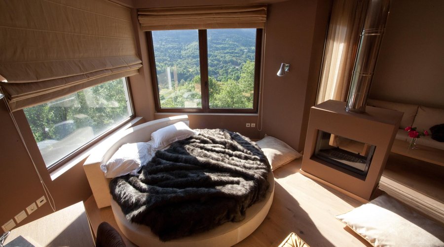 Honeymoon Suite