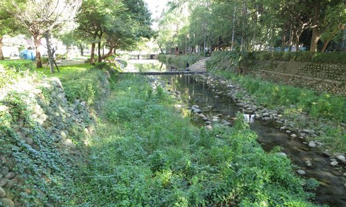                   Riverside Park
                