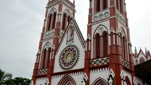                   facade
                