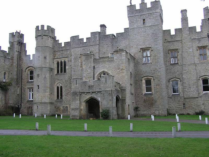 The country of castles. Witton Castle Durham England. Witton замок. Why are there so many Castles in the Country.