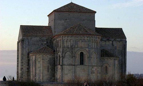                                     Eglise Ste Radegonde de Talmont / Gironde
                