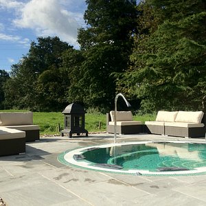 Outdoor Hydro Spa Pool