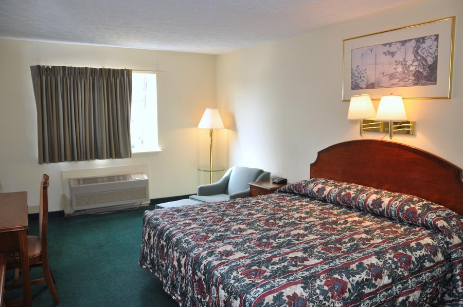 ECONO LODGE COLONIAL - Prices & Motel Reviews (Williamsburg, VA)