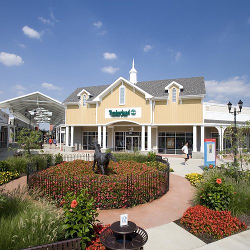 Maidenform Outlet at Philadelphia Premium Outlets® - A Shopping Center in  Pottstown, PA - A Simon Property