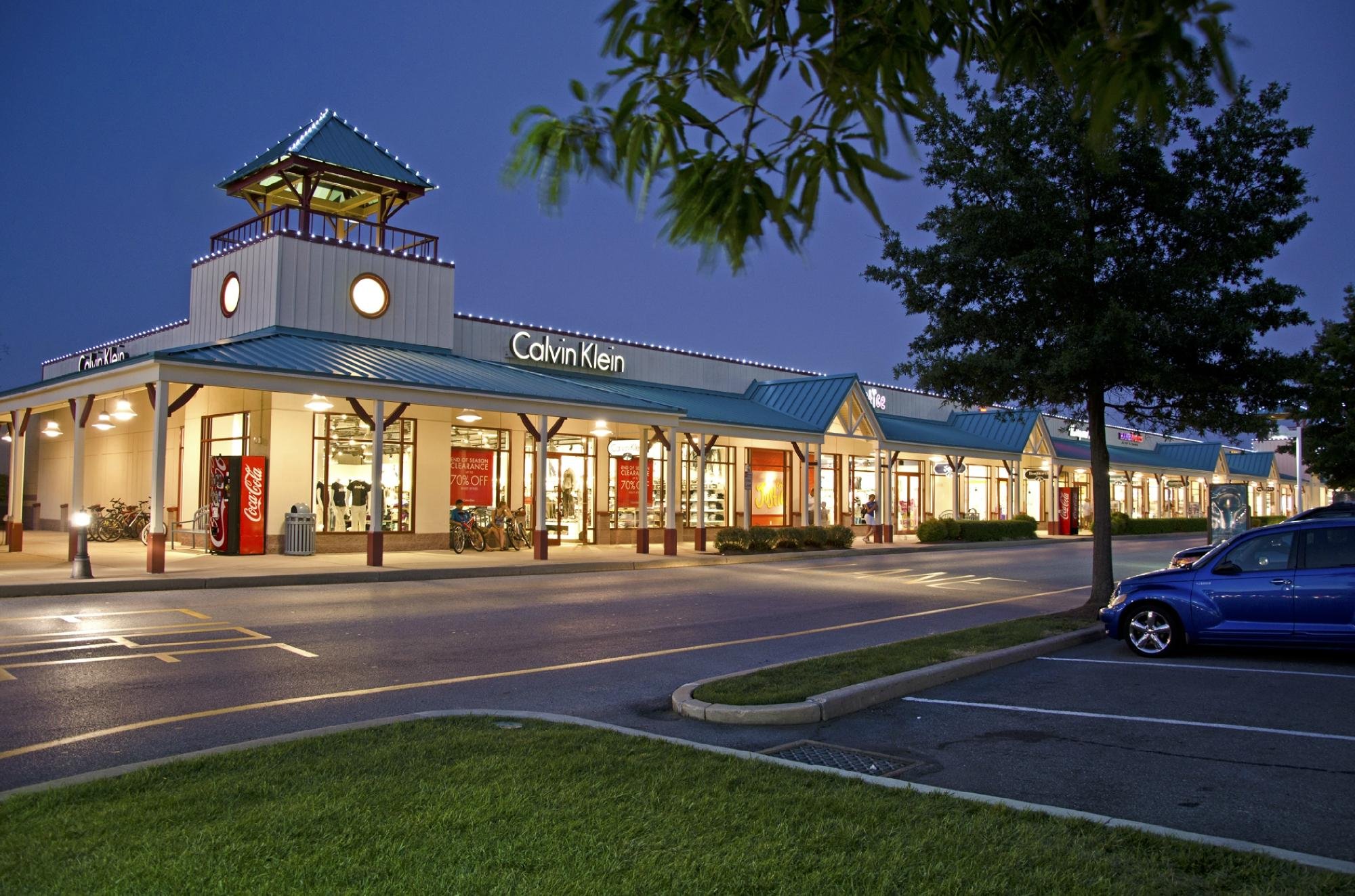 Exploring Rehoboth Beach Outlets: A Shopper's Paradise for Coach Products