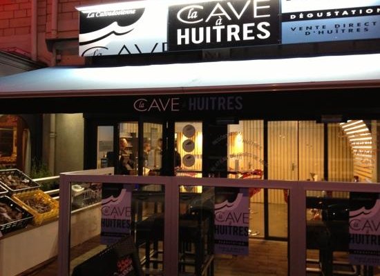                                     la cave à huîtres Caen
                
                