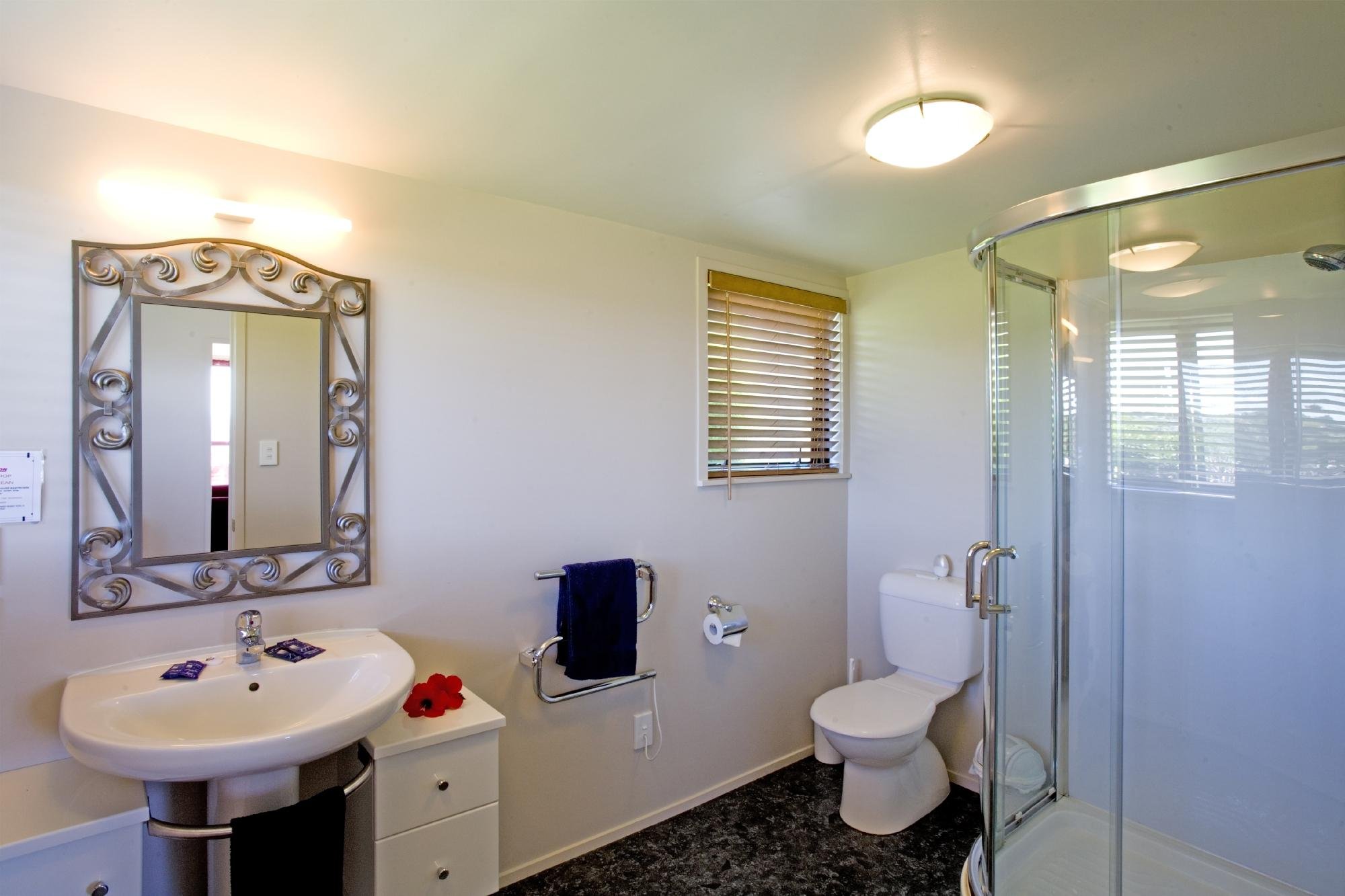 Tawa Lodge Waiheke Island by null