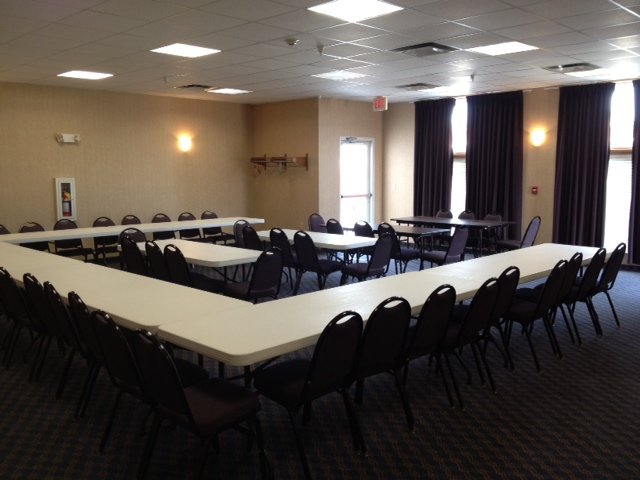 HOLIDAY INN EXPRESS SUITES MARYVILLE Updated 2024 Prices Reviews   Conference Room 