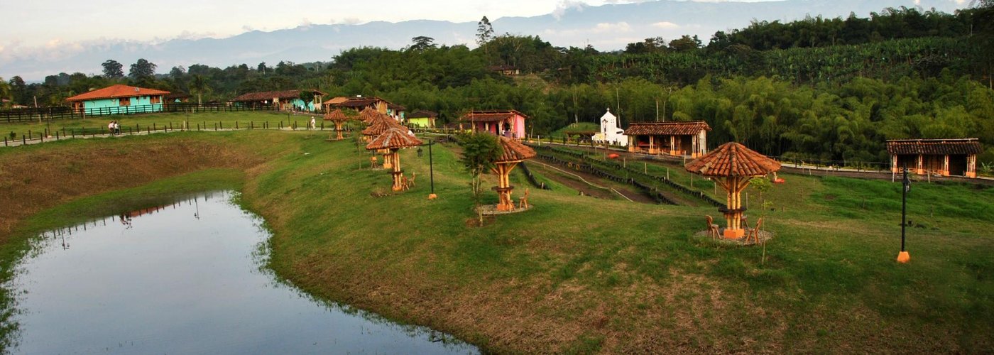                   Lago de los deseos
                