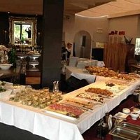 Brunch- Büfett im Pinos