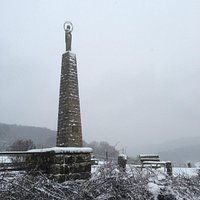 Mariensäule als Friedenmal erbaut von Familie Colle, deren Sohn Spätheimkehrer