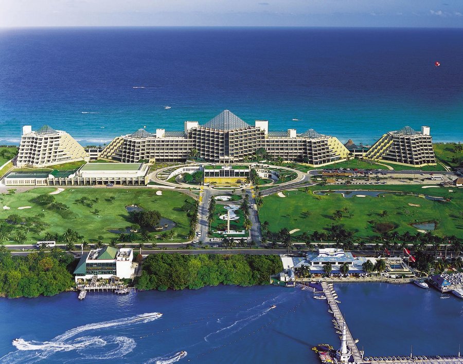 paradise resort cancun