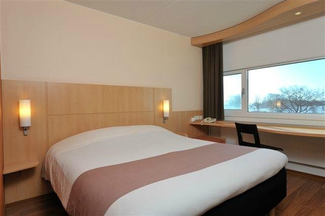 hotel ibis schiphol amsterdam airport 3*